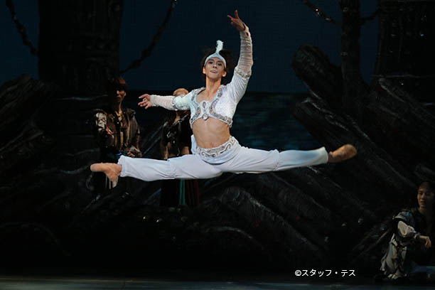 今井C)スタッフ・テス