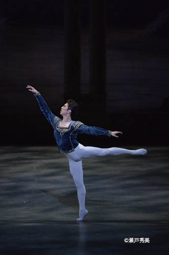 菅野英男　「白鳥の湖」C)瀬戸秀美