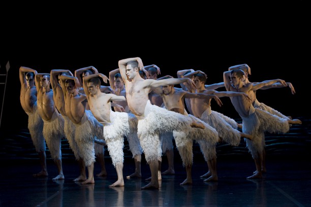 Matthew Bourne's SWAN LAKE. 15-12-2009